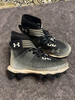 Under Armour Kids' Black & White Cleats - High Ankle Support